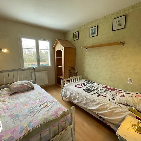 Maison Familiale A Gilles Croix - Animaux Admis - Fr-1-426-603