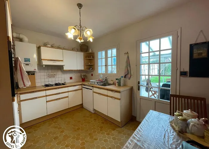 Maison Familiale A Gilles Croix - Animaux Admis - Fr-1-426-603 *