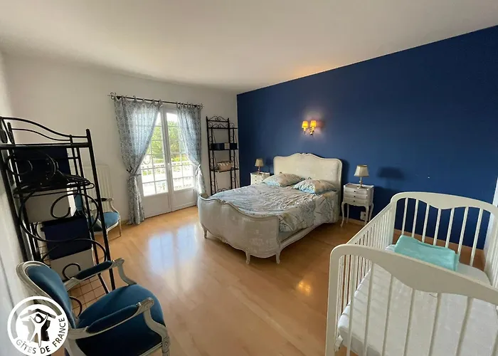 Hébergement de vacances Maison Familiale A Gilles Croix - Animaux Admis - Fr-1-426-603 *